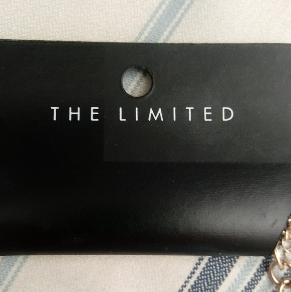 ❇ NWT ❇ The Limited Frosted Ombre´ Layered Statement Necklace, Yellow and Gold - Picture 6 of 7